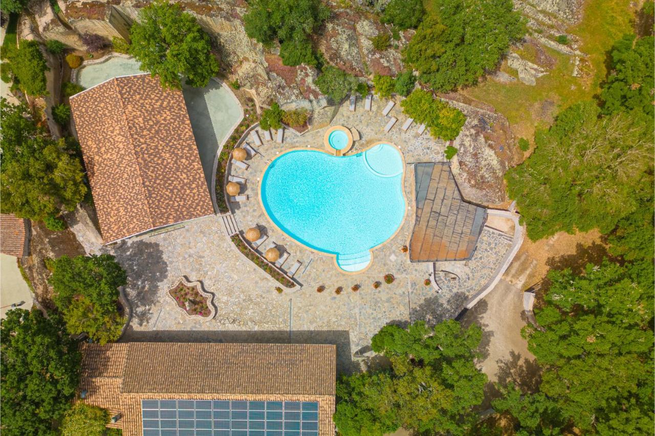 Готель Paghe Eco Luxury Experience Budduso Екстер'єр фото